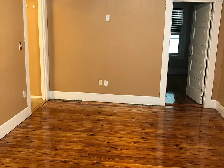 250 Ashley Blvd #1 — Photo 4