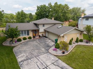 12320 W Tim Tam Ct, Orland Park, IL 60467