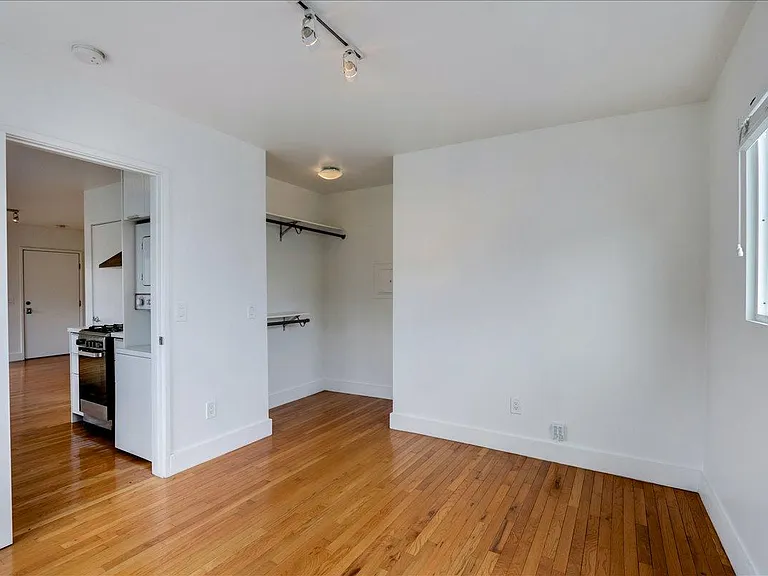 1822 Bellevue Ave — Photo 16