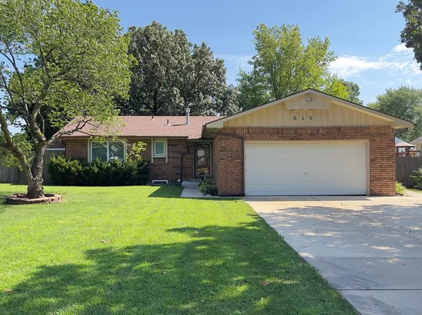615 Cardinal Ln, Colwich, KS 67030