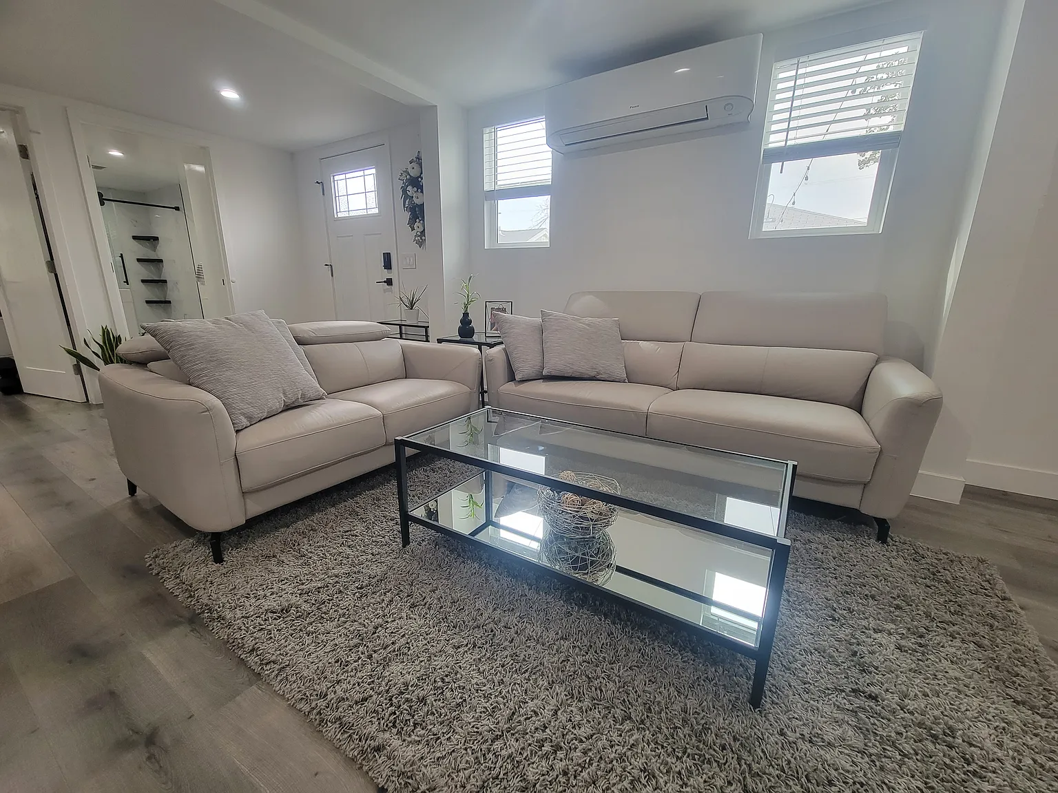1 bed, 700 sqft, $2,300 — Photo 4