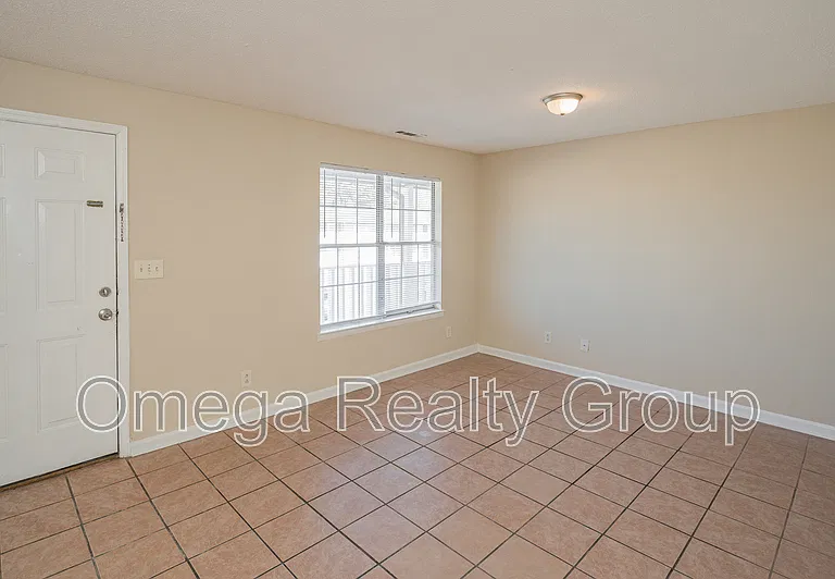 The Cove Apartments — Photo 17