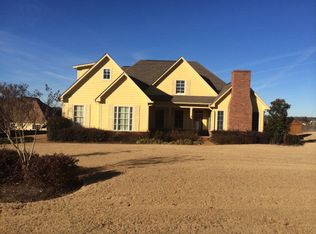 1135 E Wellsgate Dr, Oxford, MS 38655