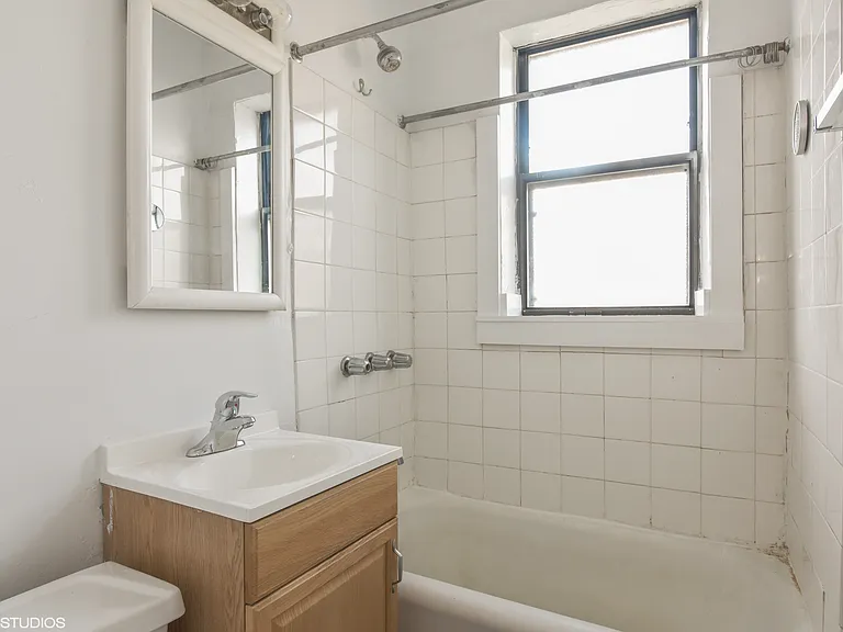 644 W Wrightwood — Photo 6