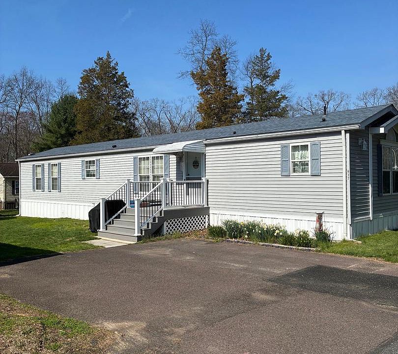 1st image of 617 Willow Dr