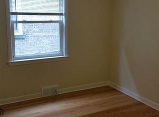 8855 Lamon Ave APT 1B, Skokie, IL 60077