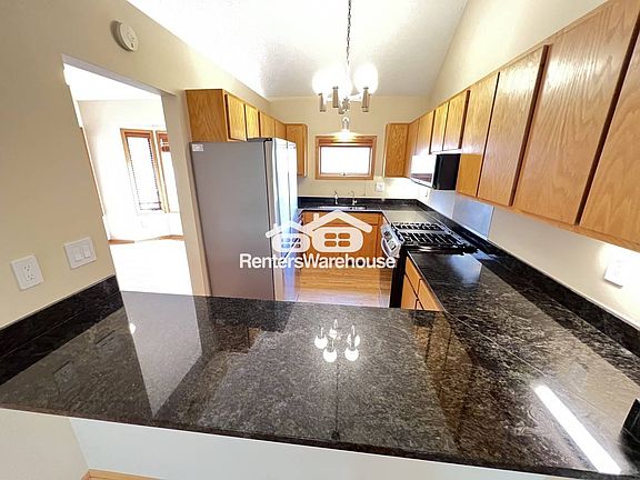 2nd image of 2852 Kenwood Isles Dr