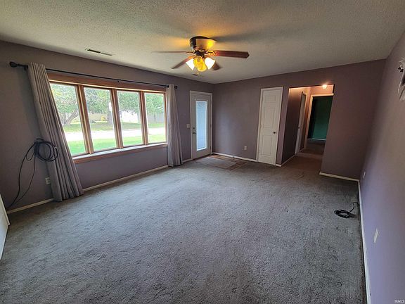 3rd image of 109 Maxton Dr