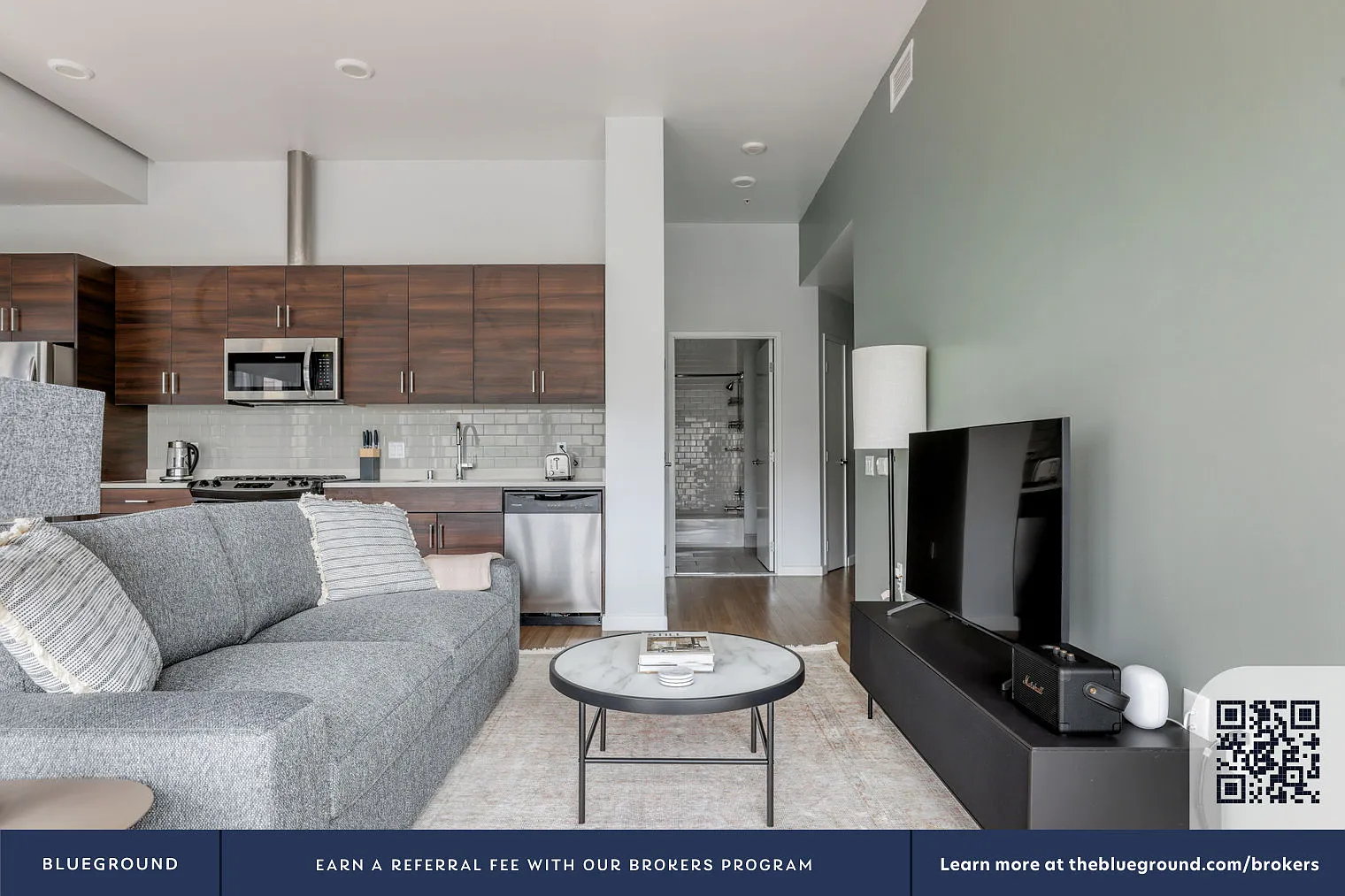 2 bed, 2.0 bath, 1084 sqft, $7,510 — Photo 3