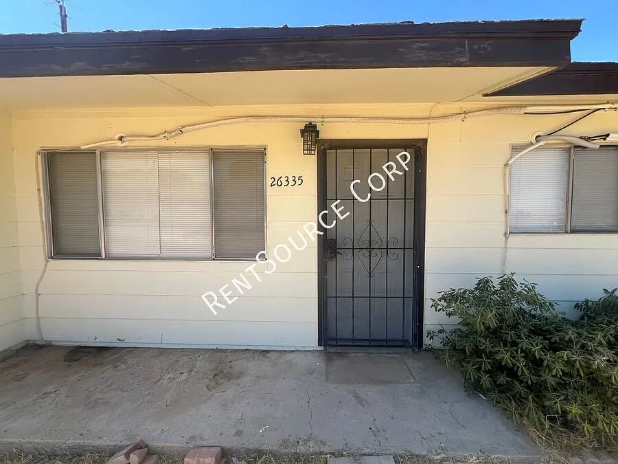 4 Bedroom Home For Rent in Barstow on 5 Acres! — Photo 3