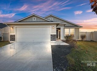 3037 N Saratov Way, Kuna, ID 83634