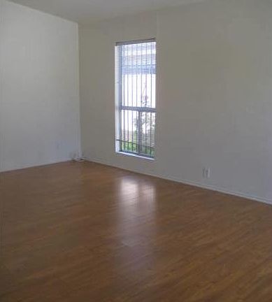 Living room - alt view