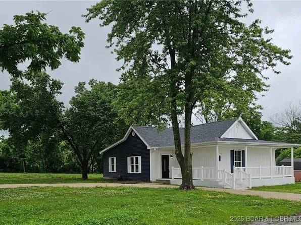 608 E 8th St, Eldon, MO 65026