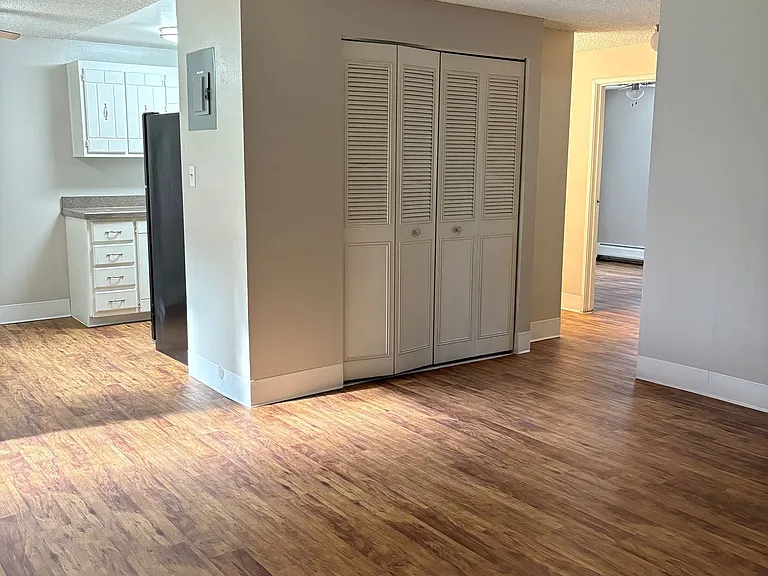 Crestview Apartments — Photo 51