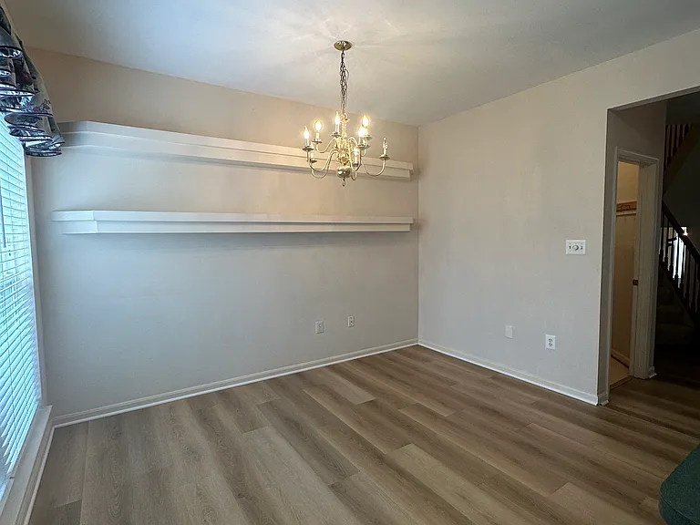 8359 Regal Oak Ct — Photo 20