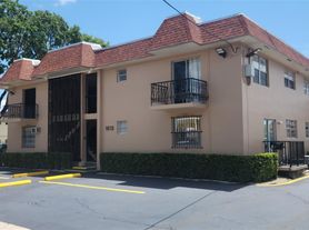 1015 NW 45th Ave, Miami, FL