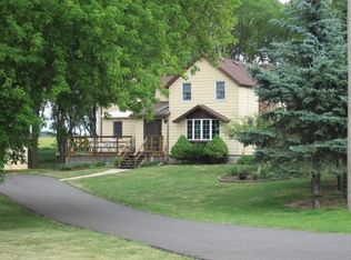 W11644 Adney Rd, Portage, WI 53901