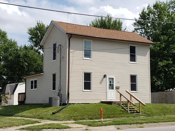 1119 Isett Ave, Muscatine, IA 52761