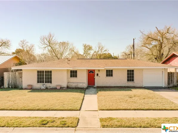 3105 Flamingo Dr, Victoria, TX 77901