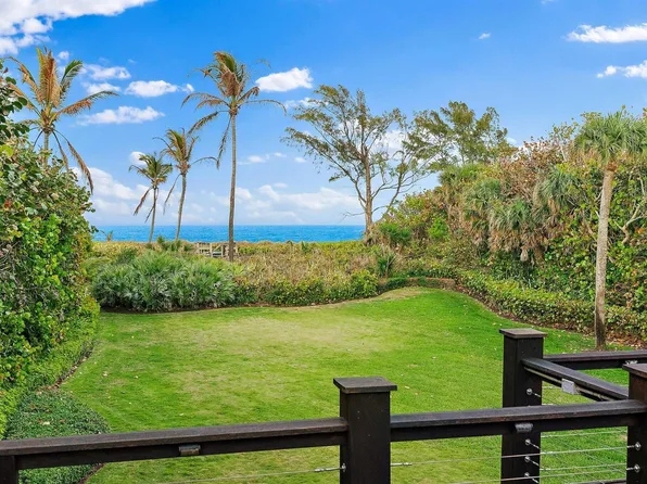 31 N Beach Rd, Hobe Sound, FL 33455