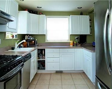 4th image of 129 Waldwick Ave