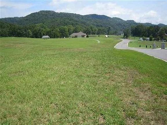 4th image of 1231 Legacy Bay Dr