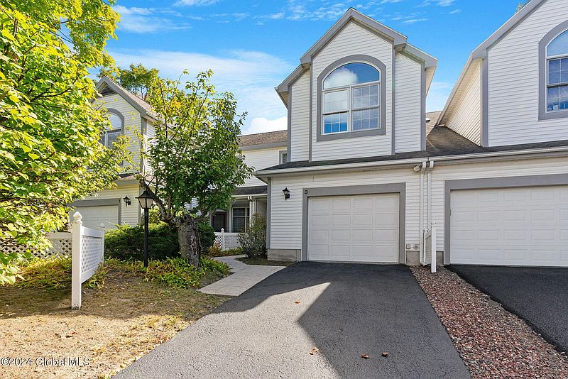 2nd image of 3 Valley View Avenue