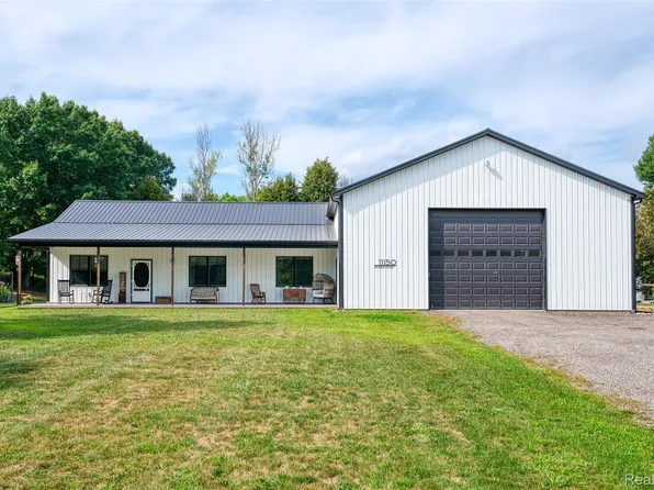 11150 Roberts Rd, Stockbridge, MI 49285