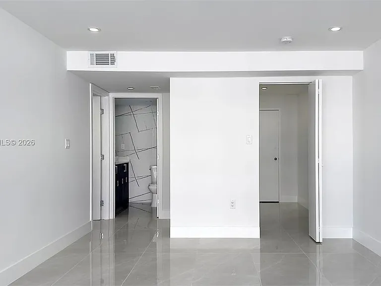 18051 Biscayne Blvd #1601 — Photo 18