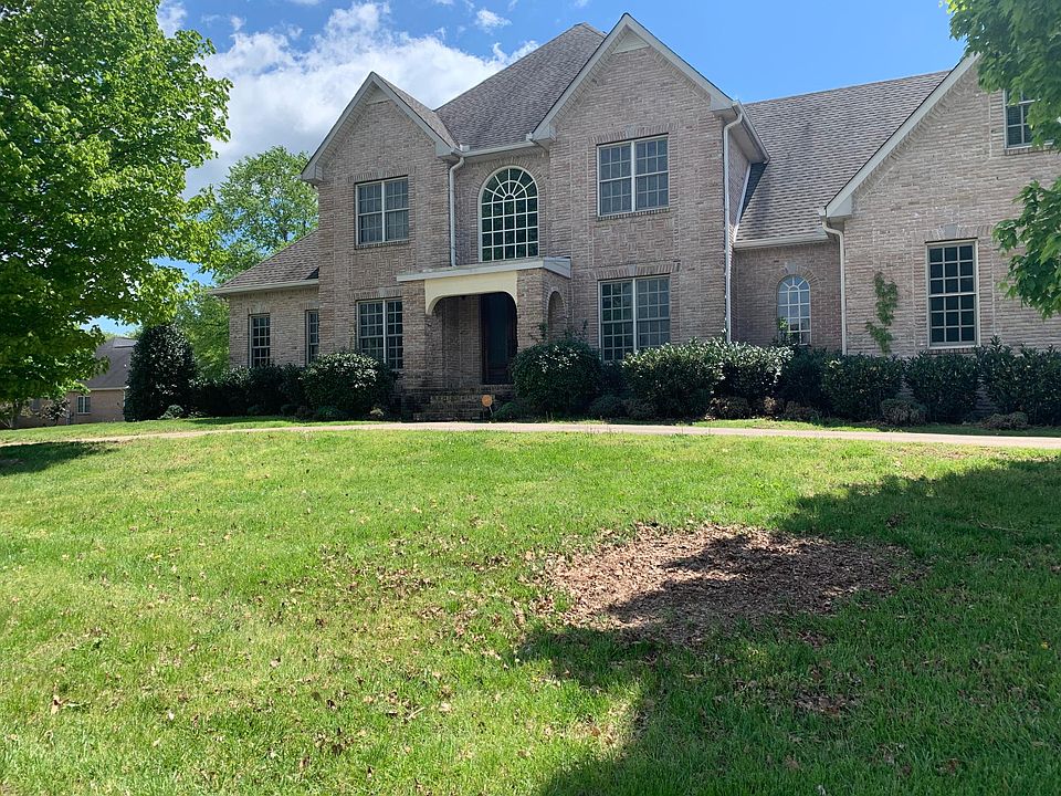 1st image of 415 Bentbrook Dr