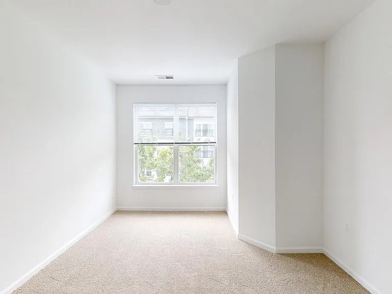 Sullivan Place — Photo 101