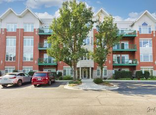 640 McHenry Rd APT 407, Wheeling, IL 60090