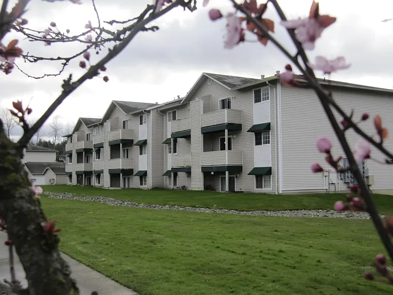 Winterhill Apartments — Photo 21