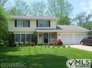 581 W Chadwick Dr, Muskegon, MI 49445