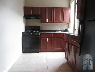 Rented by Skyline Group Real Estate