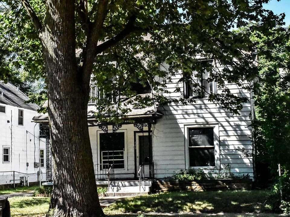2nd image of 609 N Scott St