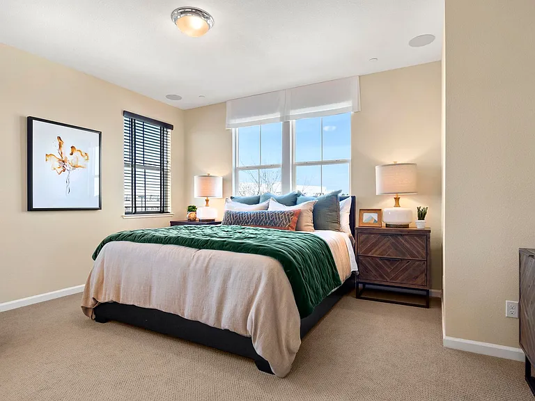Spacious Townhomes in Provence at Natomas — Photo 30
