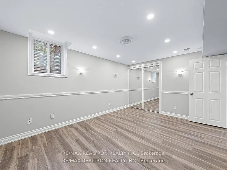 162 Walton Dr #BASEMENT — Photo 15
