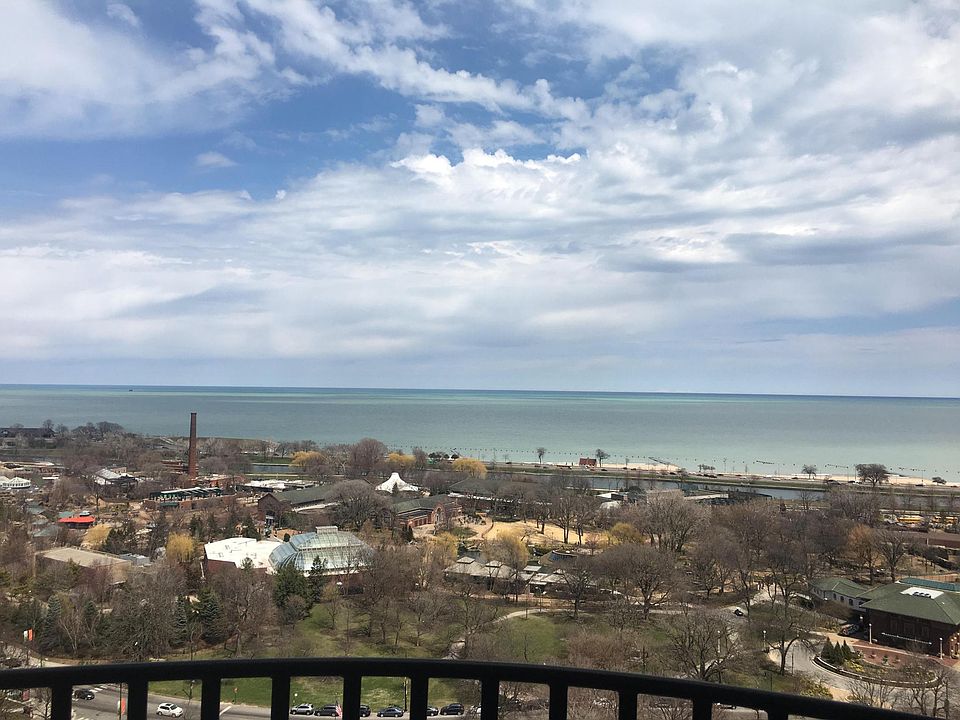 1st image of 2020 N Lincoln Park W APT 21E