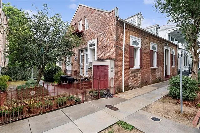 824 Esplanade Ave #UPPER