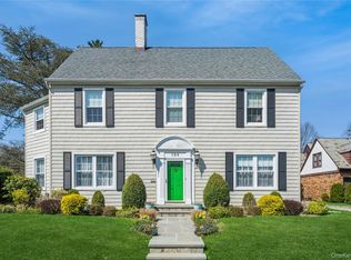 154 Wellington Rd, Garden City, NY 11530