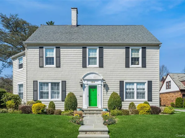 154 Wellington Road, Garden City, NY 11530