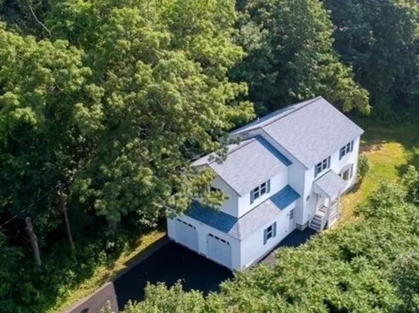 26 Alpine Ave, Methuen, MA 01844
