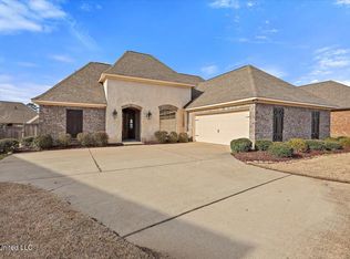 123 Sweetbriar Dr, Canton, MS 39046