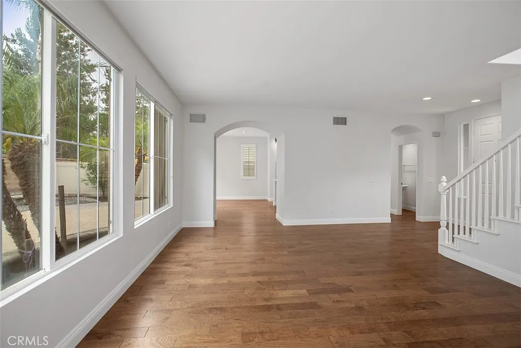 4 bed, 3.5 bath, 2100 sqft, $5,750 — Photo 4