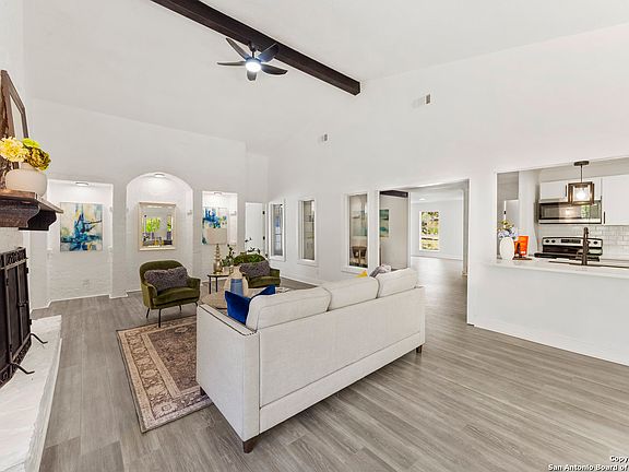 2nd image of 11915 LOS CERROS ST