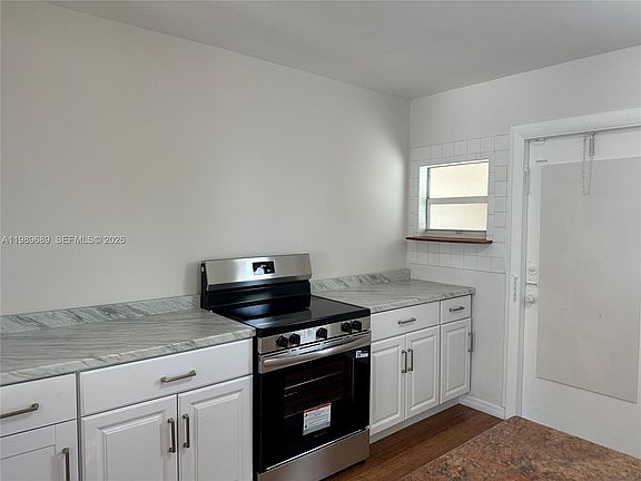 4th image of 1441 NE 134th Rd #2