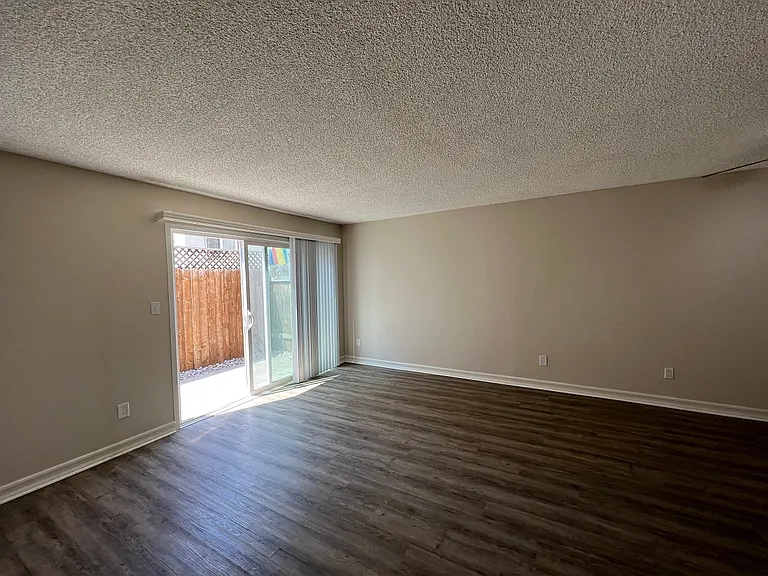 2155 Felspar St — Photo 8