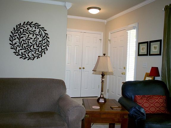 3rd image of 5635 Hampshire Ln #128
