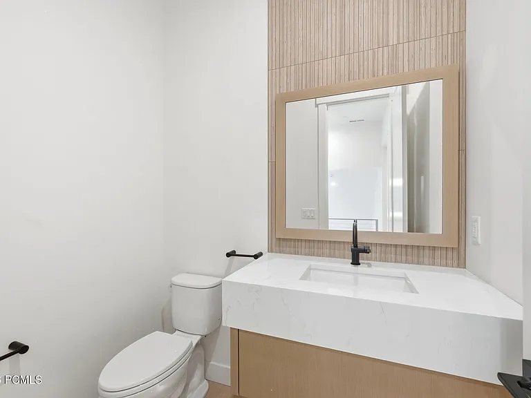 4043 W Crest Ct — Photo 13